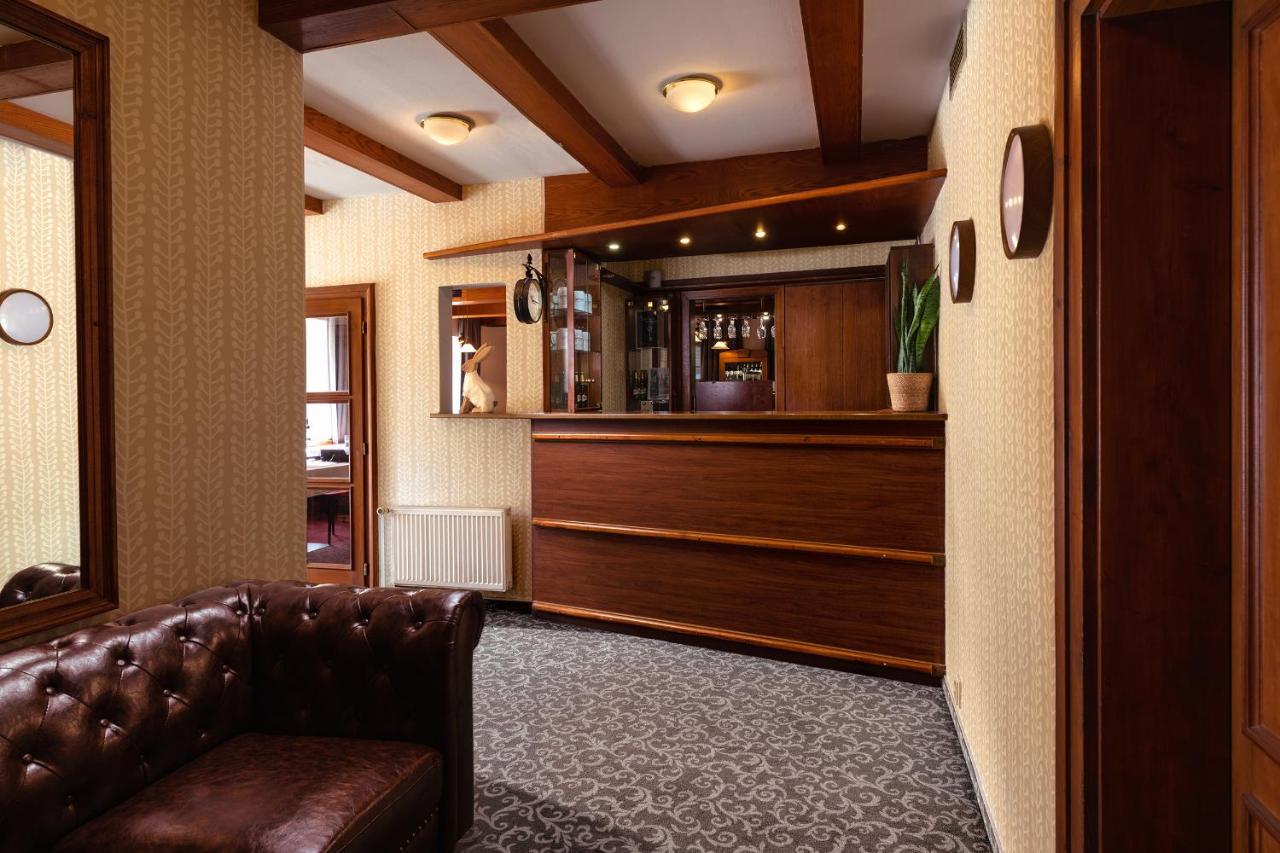 Prague Hotel Carl Inn Restaurant & Free Parking Exterior photo